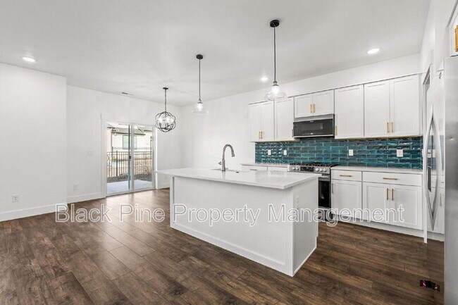 Building Photo - 7184 W Riverwood St