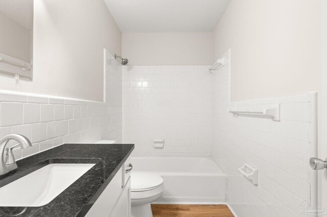 Building Photo - 75 Nightingale Ln