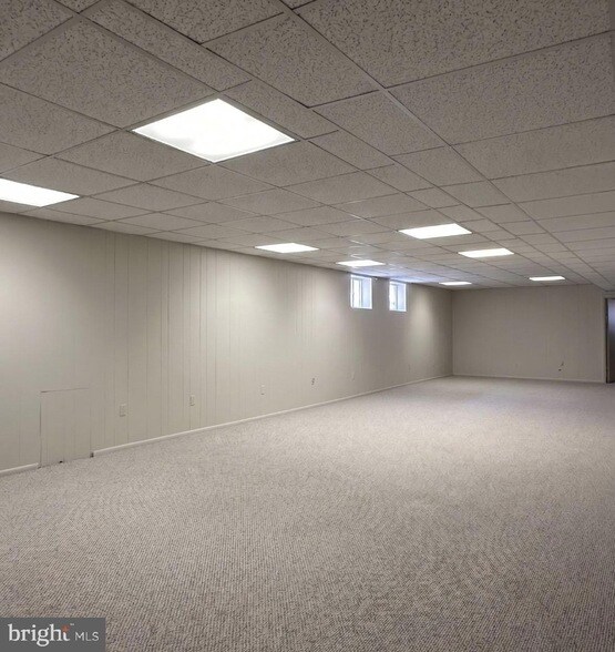 Building Photo - 176 Juniper Rd