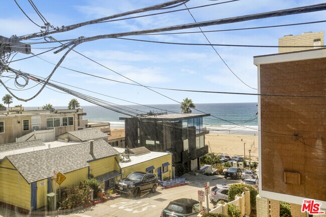 Building Photo - 4400 Ocean Dr