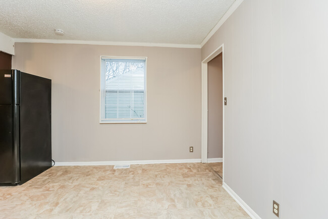 Building Photo - 459 Kelly Ln