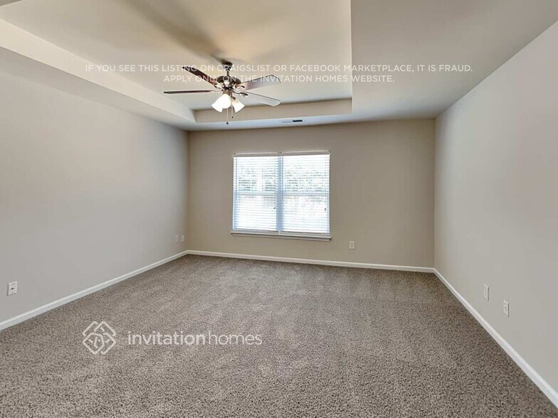 Building Photo - 15604 Carrington Ridge Dr