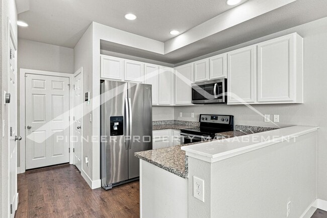 Building Photo - 16130 Warner Pl