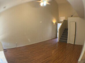 Building Photo - Nice 3 bedroom  with 2 car garage