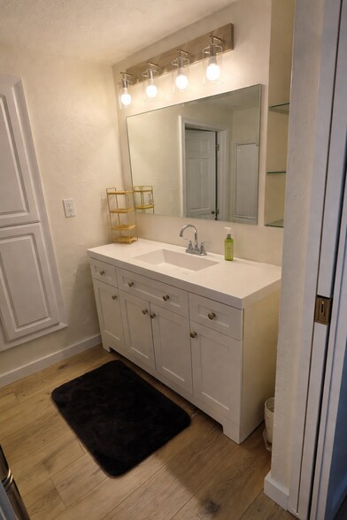 Building Photo - 3047 S Atlantic