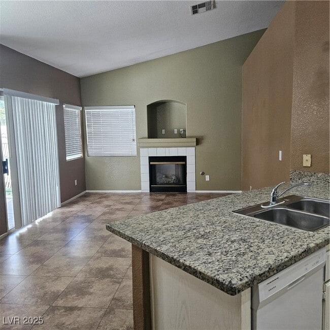 Building Photo - 9100 Valley of Fire Ave