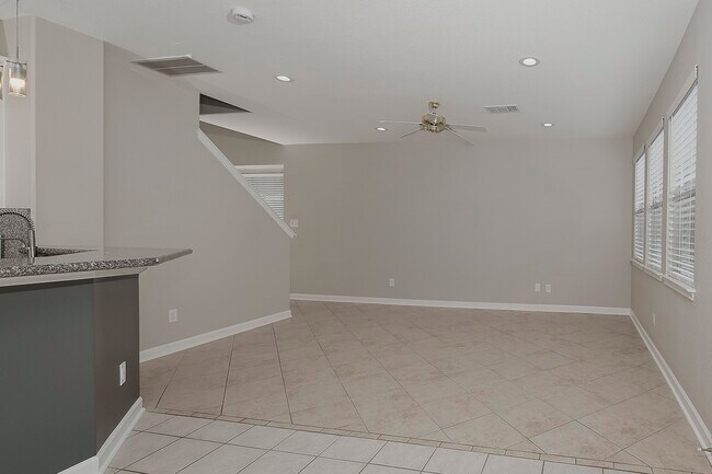 Building Photo - 11 Scenic Brook Ct