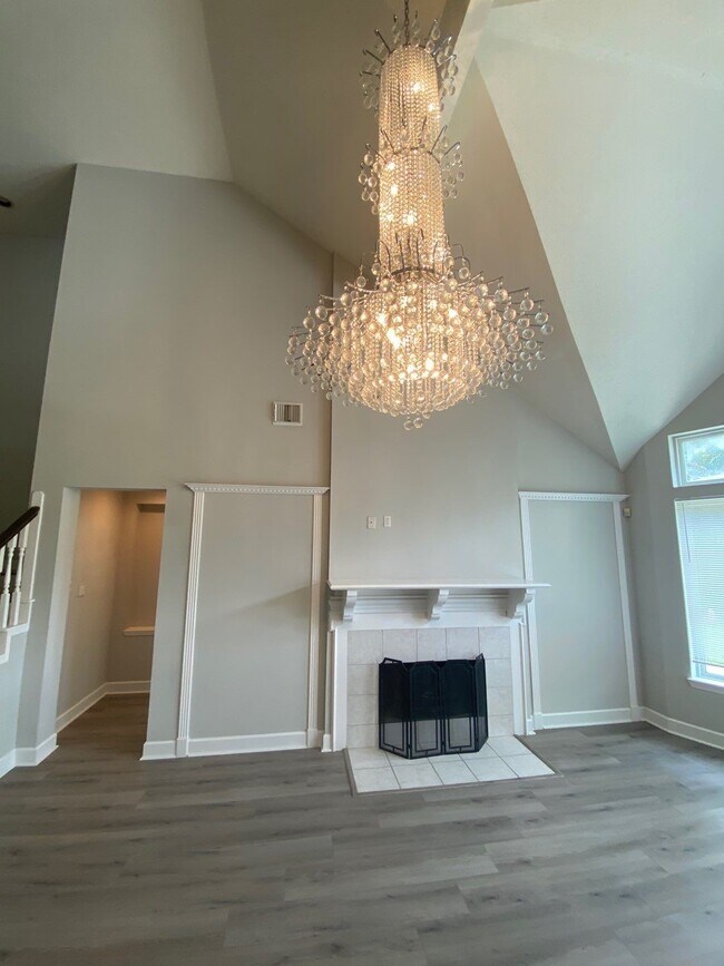 Building Photo - 1803 Red Bud Ln