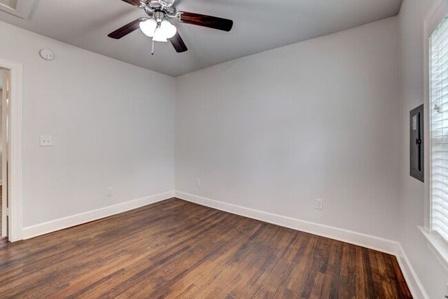 Building Photo - Charming 1920s Remodel | Historic Character with Modern Updates