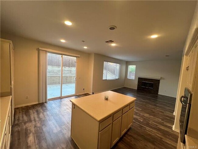 Building Photo - Beautiful Menifee Home Near Menifee Lakes Golf Course!