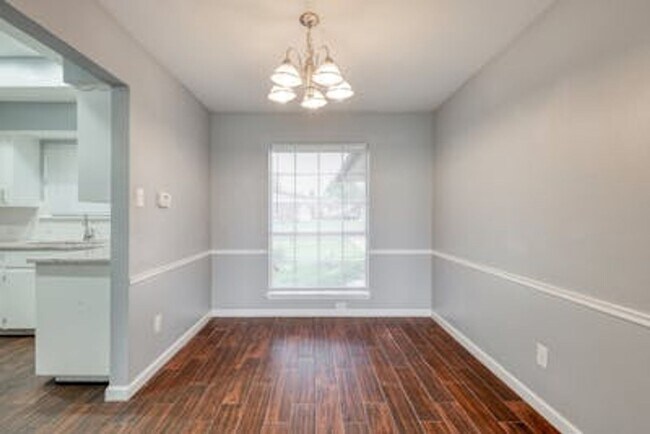 Building Photo - QUAIL CREEK WEST HOME