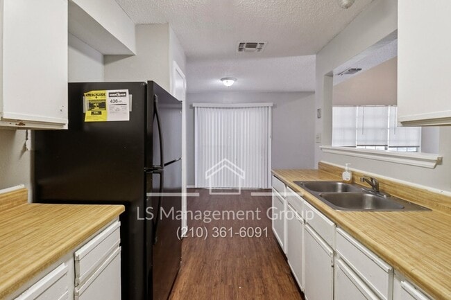 Building Photo - 6720 Windsor Hollow Dr