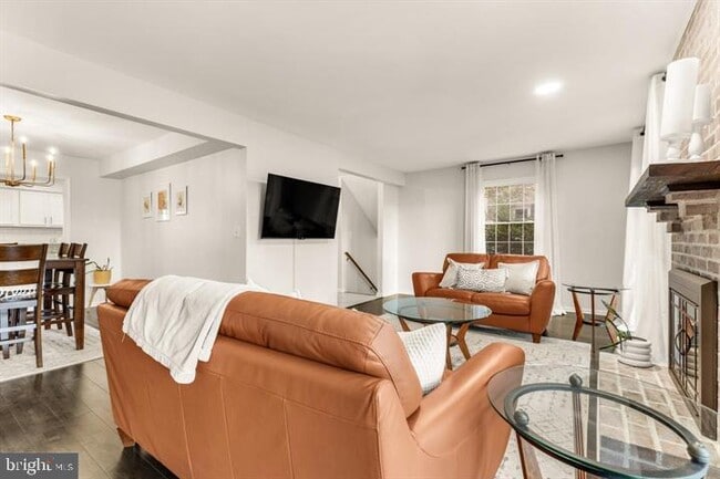 Building Photo - 10855 Lockwood Dr