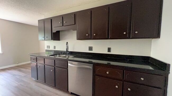 Building Photo - 822 Waterfield Dr