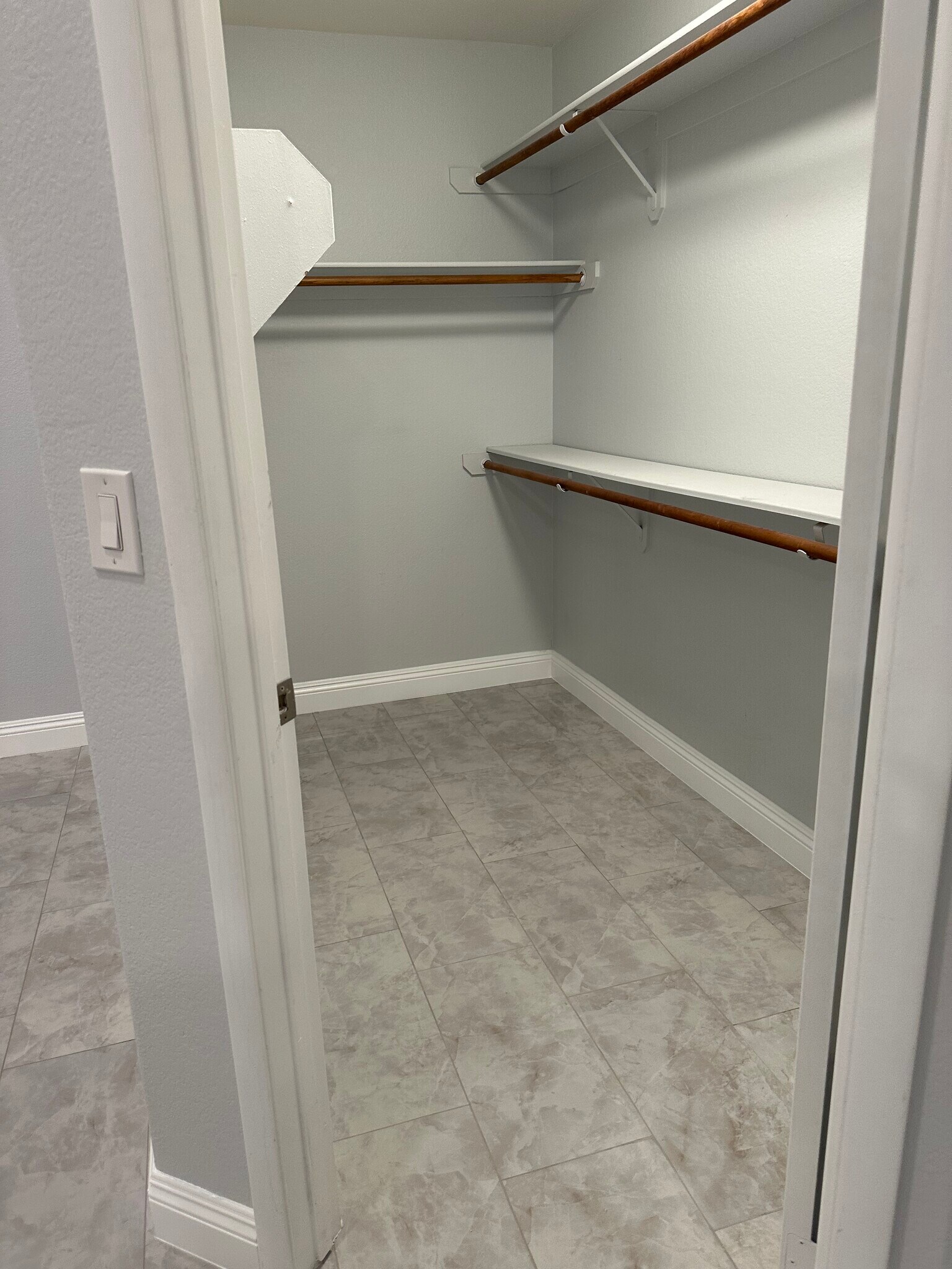 Building Photo - 3552 Kahala Bay Ln