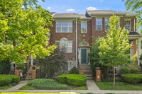 Building Photo - 850 Shandrew Dr