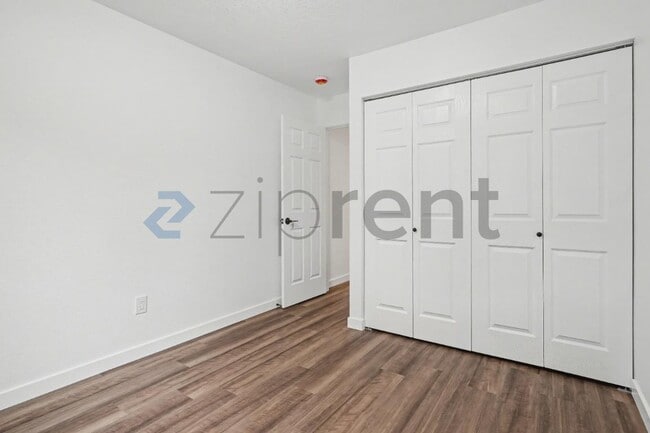 Building Photo - 2742 SE 138th Ave