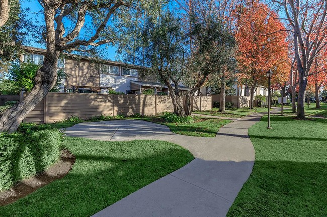 Building Photo - Sea Breeze Rental Townhomes