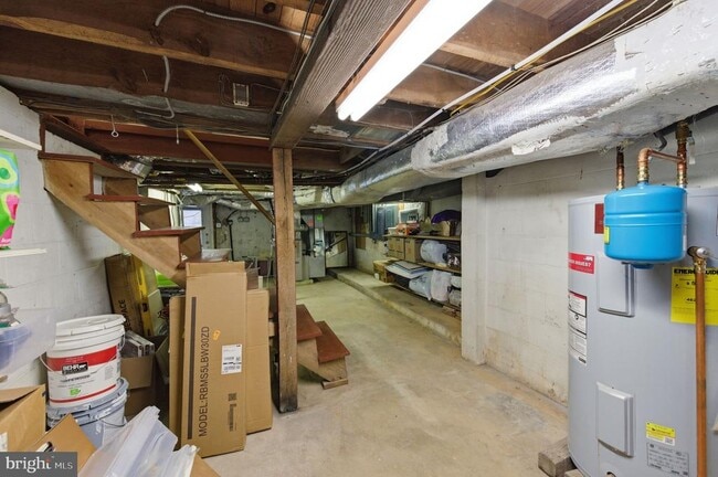 Building Photo - 11641 Glen Rd