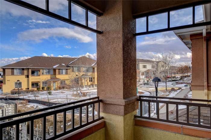 Building Photo - 837 E 98th Ave