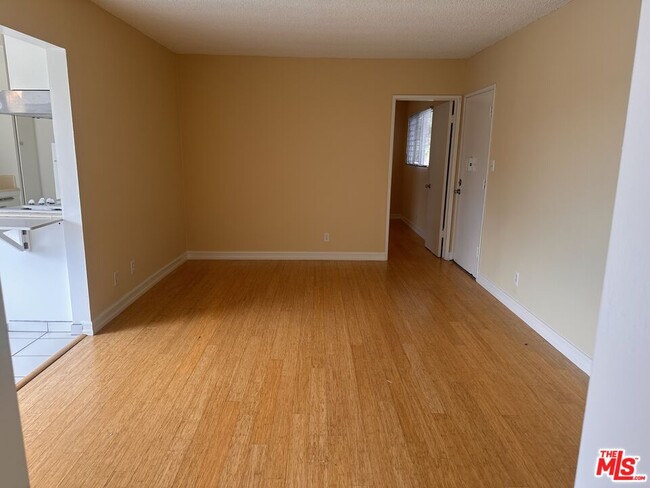 Building Photo - 5411 S Centinela Ave