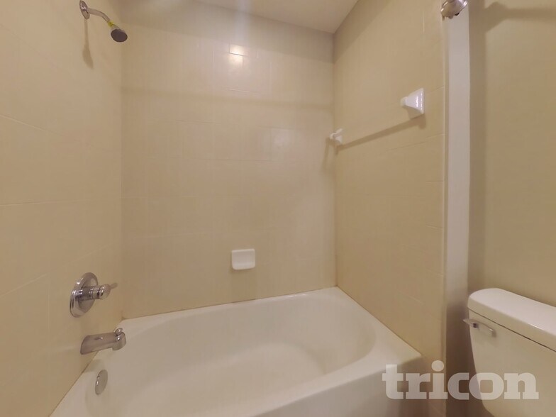 Building Photo - 961 Misty Maple Ct