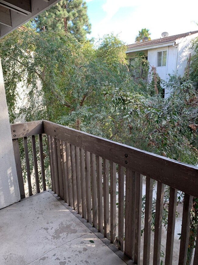 Building Photo - Bright, comfortable, and spacious one bedroom Condominium
