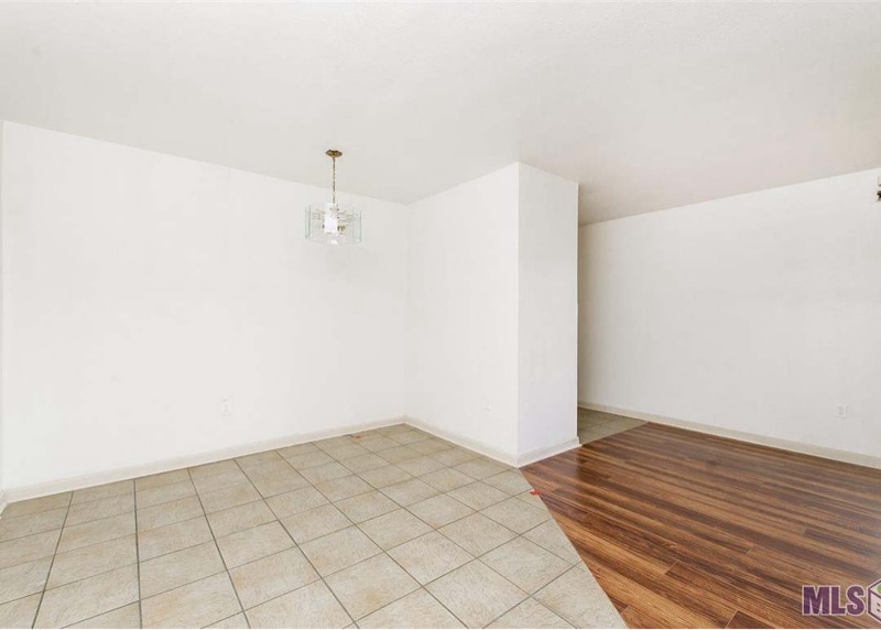 Building Photo - 1466 Harco Dr