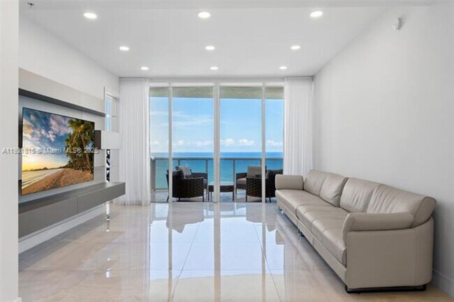 Building Photo - 18201 Collins Ave