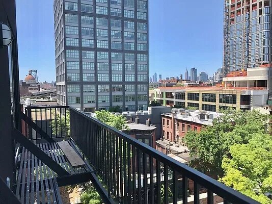 Building Photo - 301 Broadway