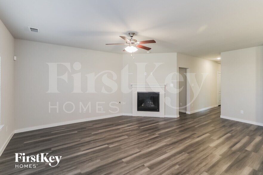 Building Photo - 9017 Zubia Ln