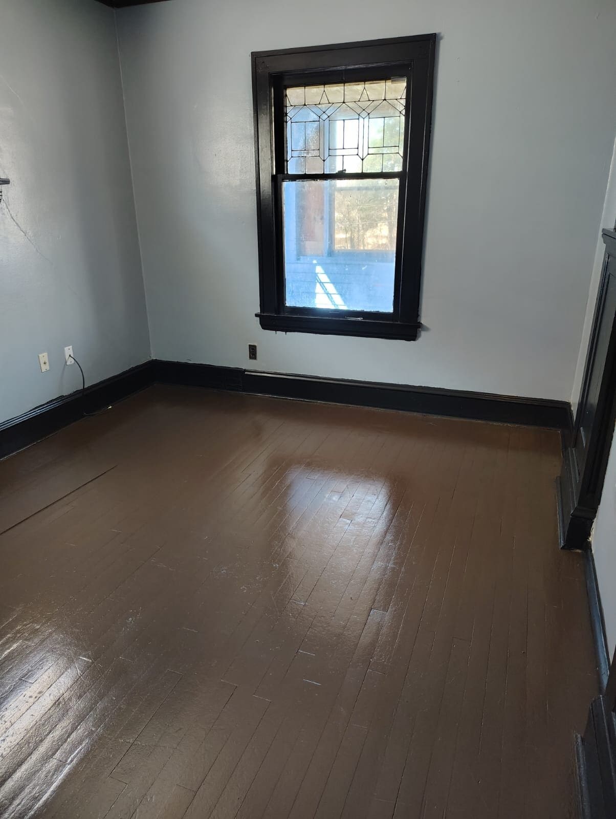 Building Photo - 11922-11924 Griffing Ave