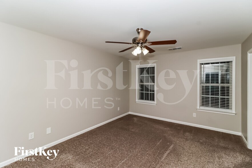 Building Photo - 312 Edgemore Ct