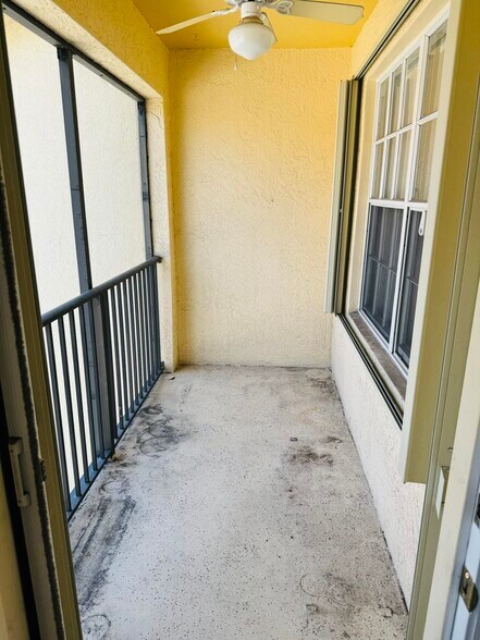 Building Photo - 1201 Belmont Pl