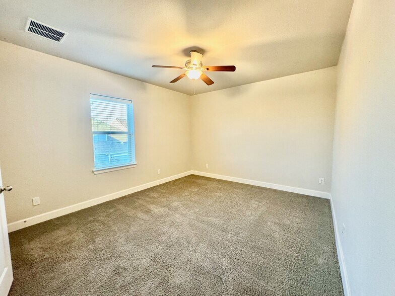 1st Bedroom Upstairs - 1132 Crane St