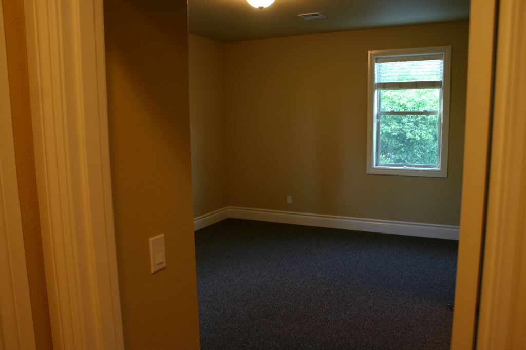 Building Photo - 3111 NW Grant Ave