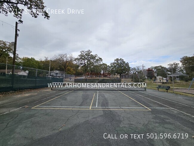 Building Photo - 1212 Silver Creek Dr