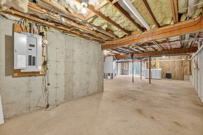 Building Photo - 43 Copley Rd