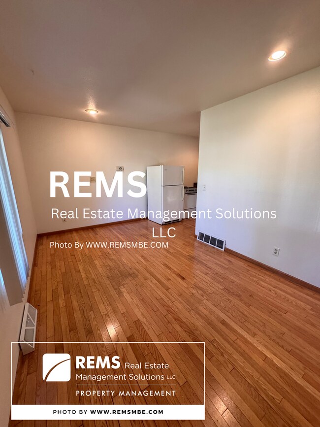 Building Photo - 500 7th St