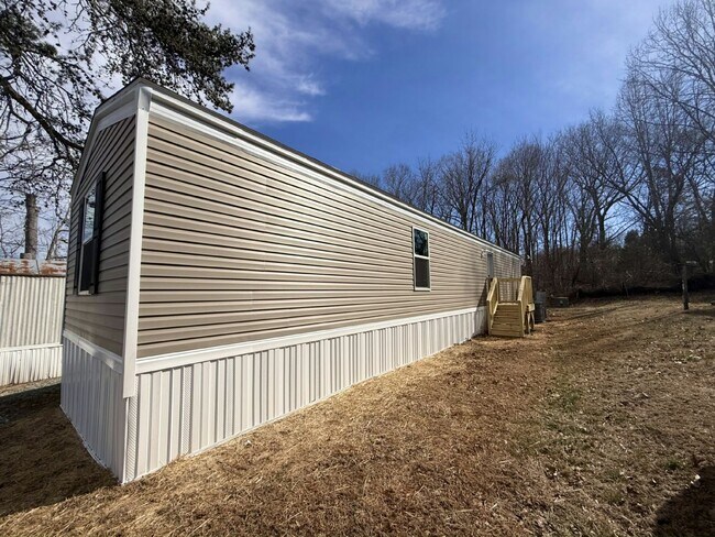 Building Photo - 751 Kernodle Ln
