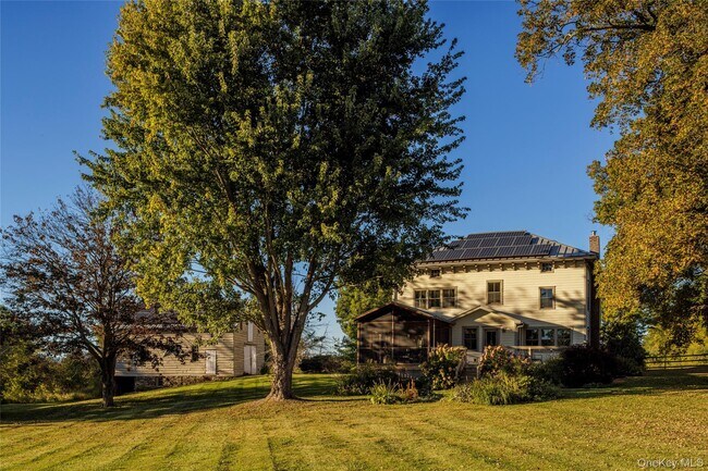 Building Photo - 108 Wey Rd