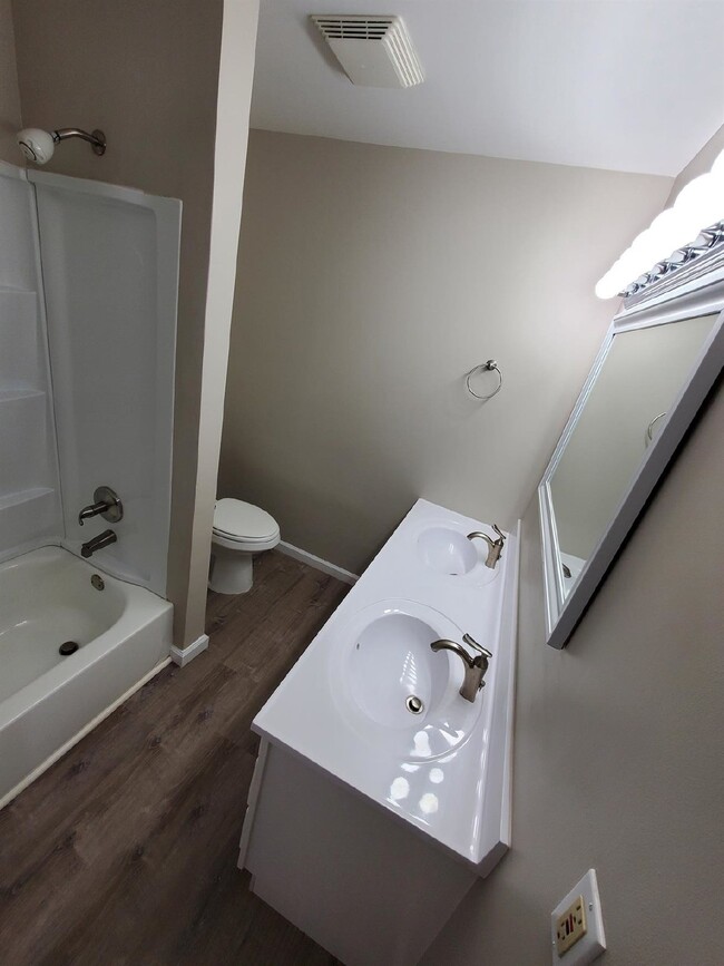 Building Photo - Updated 2 Bedroom, 2 Full Bathroom Ranch 1...