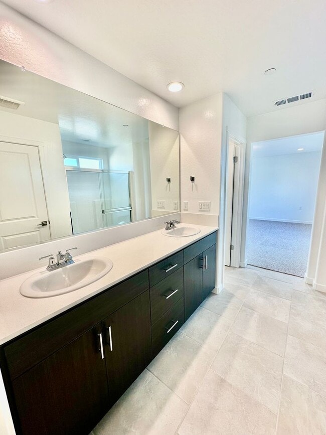 Building Photo - BRAND NEW 3/2.5 Lennar In Riverstone Community