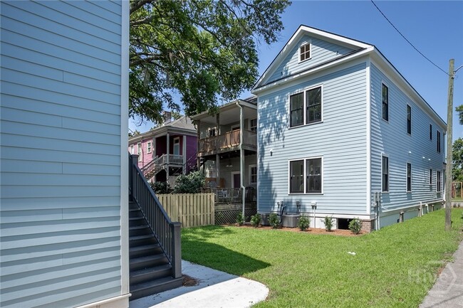Building Photo - 1720 Barnard St