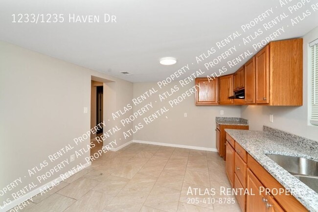 Building Photo - 1233/1235 Haven Dr-
