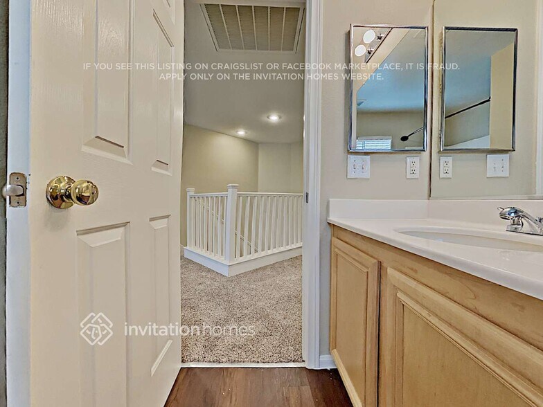 Building Photo - 8109 Mustang Hill Ct