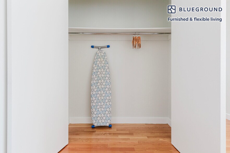 Building Photo - 235 W 48th St