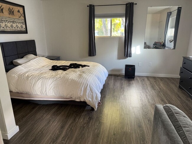 Building Photo - One-Bedroom Apartment in North end