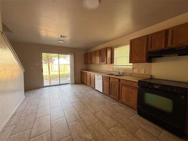 Building Photo - 13012 Lofton Cliff Dr