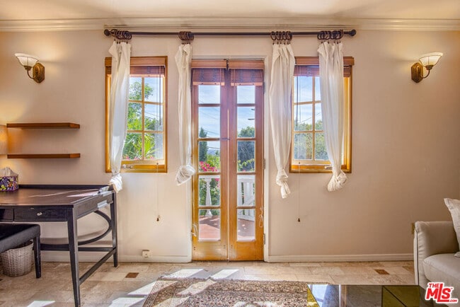 Building Photo - 8298 Presson Pl